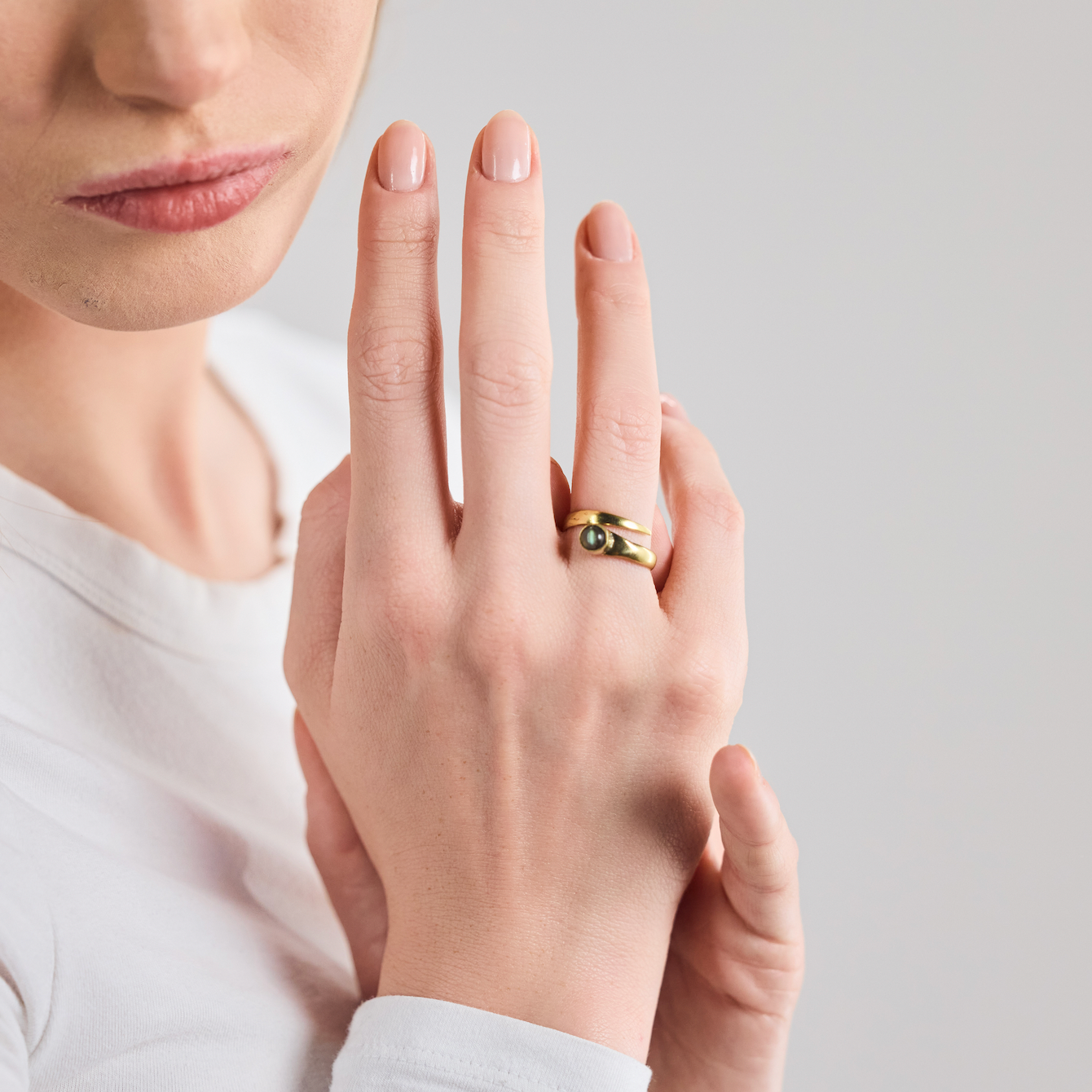 Labradorit Ring offen Spitze gold handgemacht