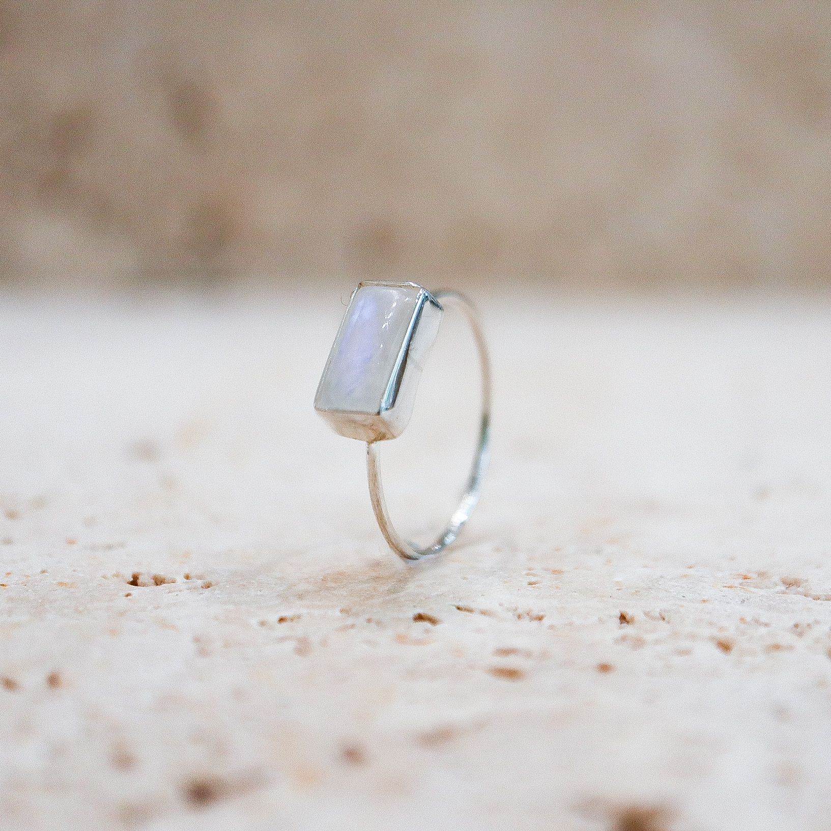 Regenbogenmondstein Ring eckig aus 925 Sterling Silber / Mondstein Ring