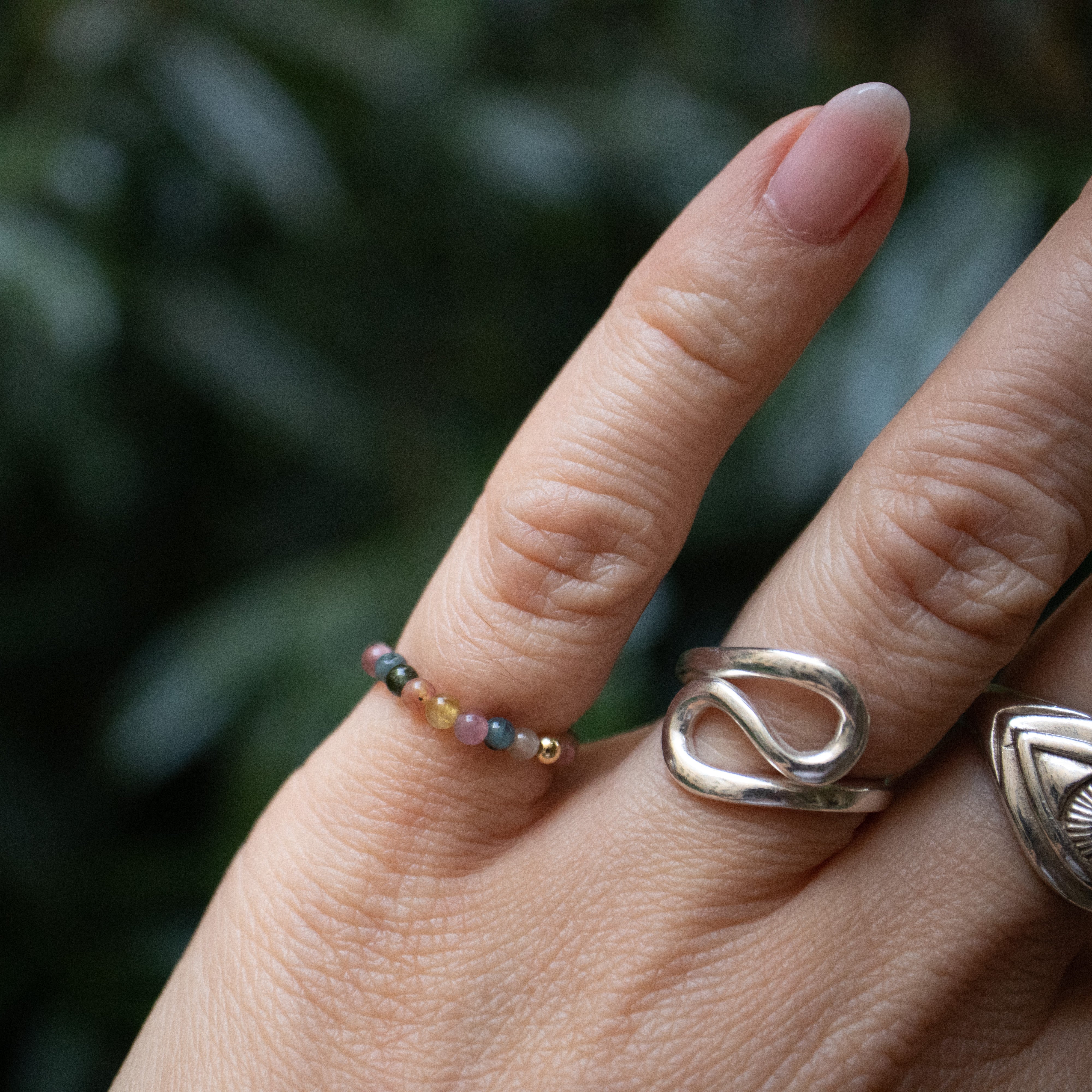 Zarter Perlenring aus Turmalin – Pinky Ring – Einheitsgröße