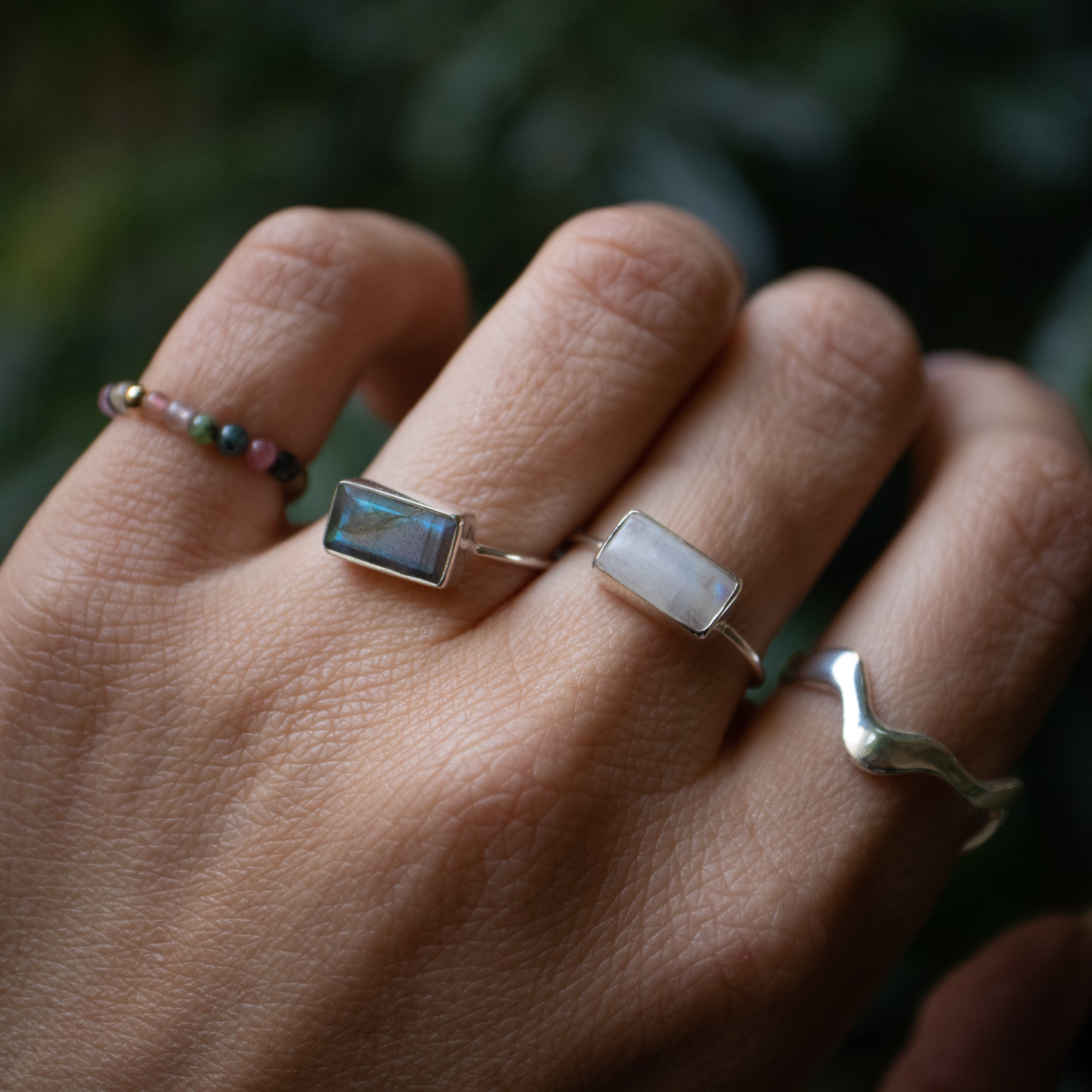Regenbogenmondstein Ring eckig aus 925 Sterling Silber / Mondstein Ring