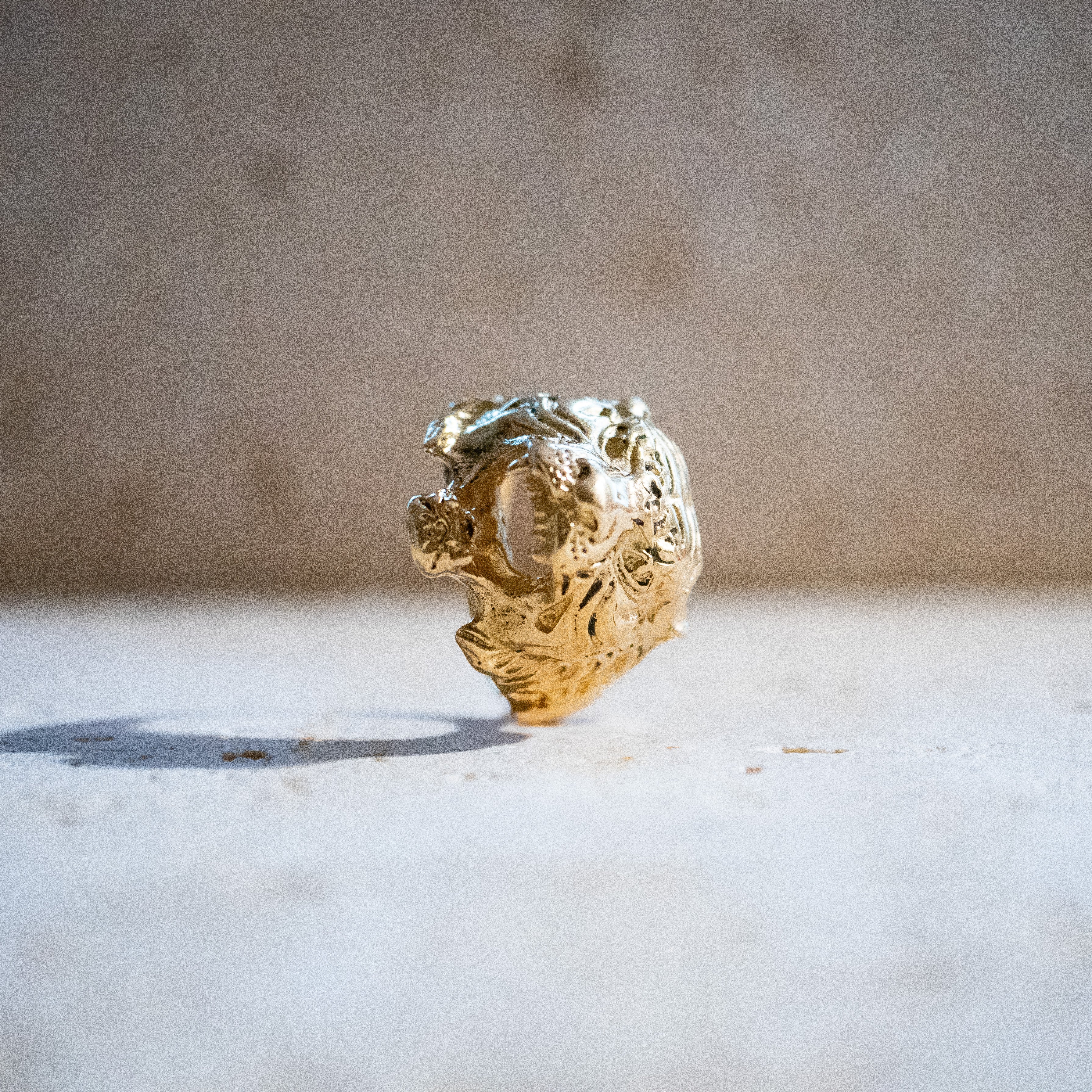 Tigerkopf Ring – Goldfarbenes, handgemachtes Statement-Piece