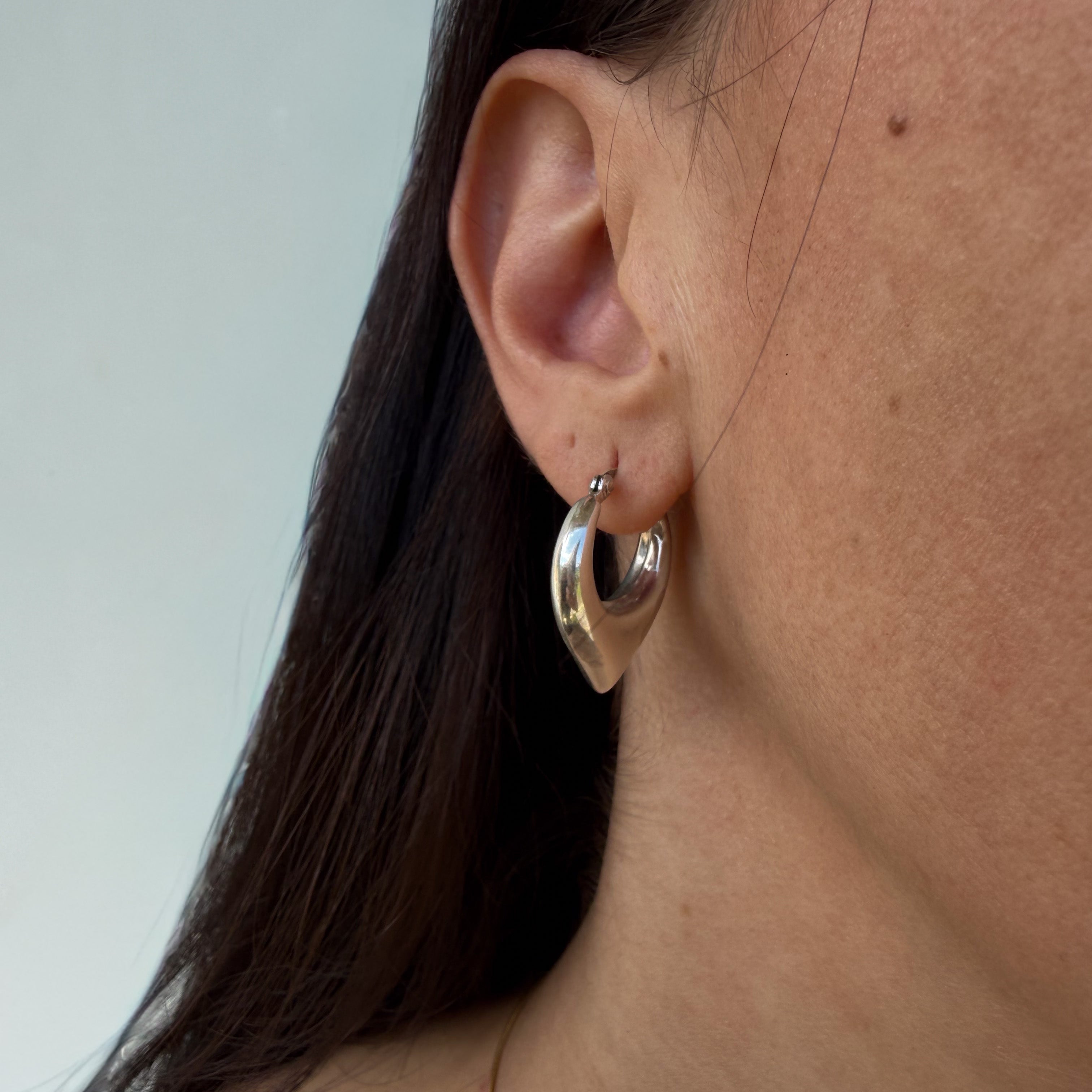 Chunky Creolen Spitz – 925 Sterling Silber | NOOE Berlin