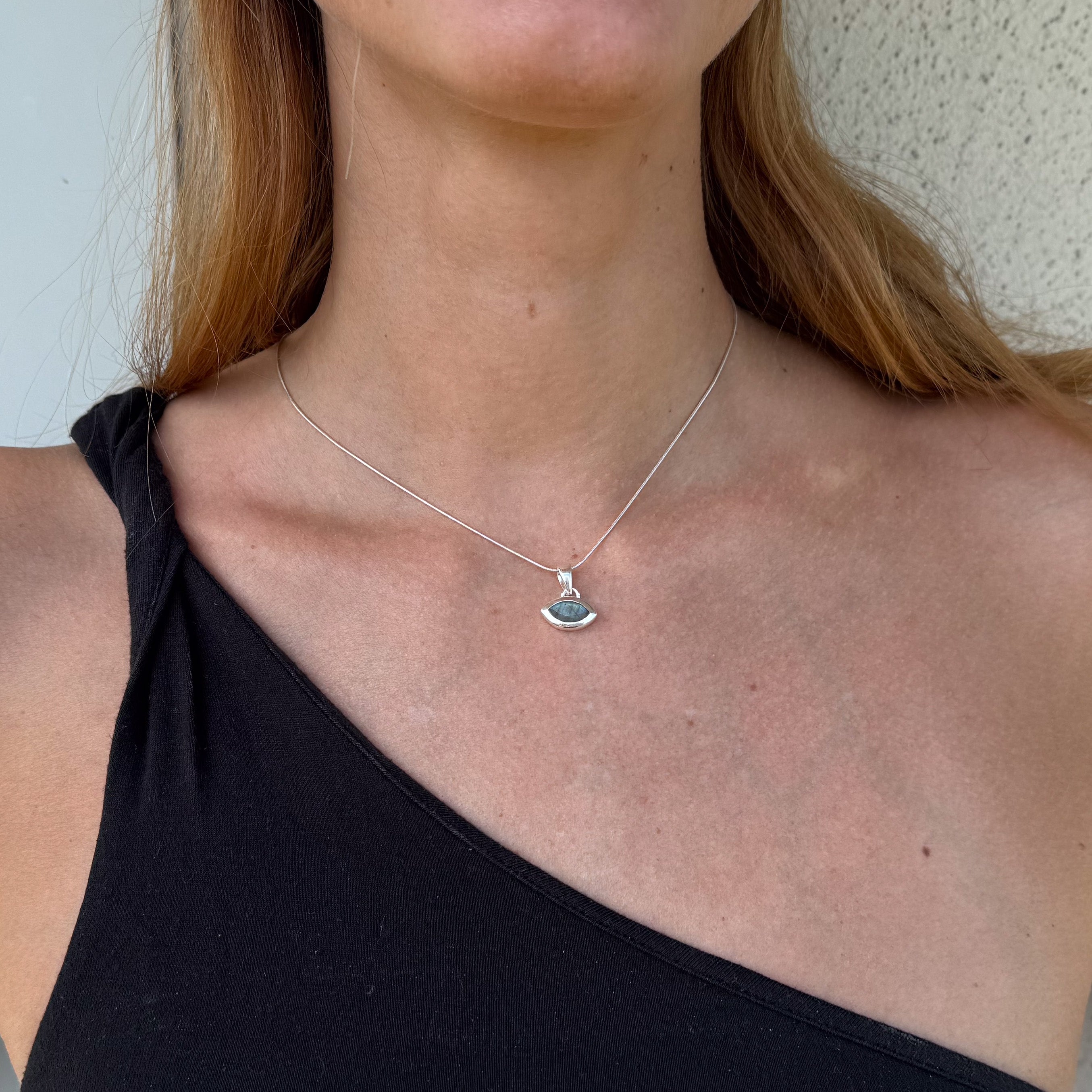 Labradorit Kette – Anhänger "Auge", 925 Sterling Silber | NOOE Berlin