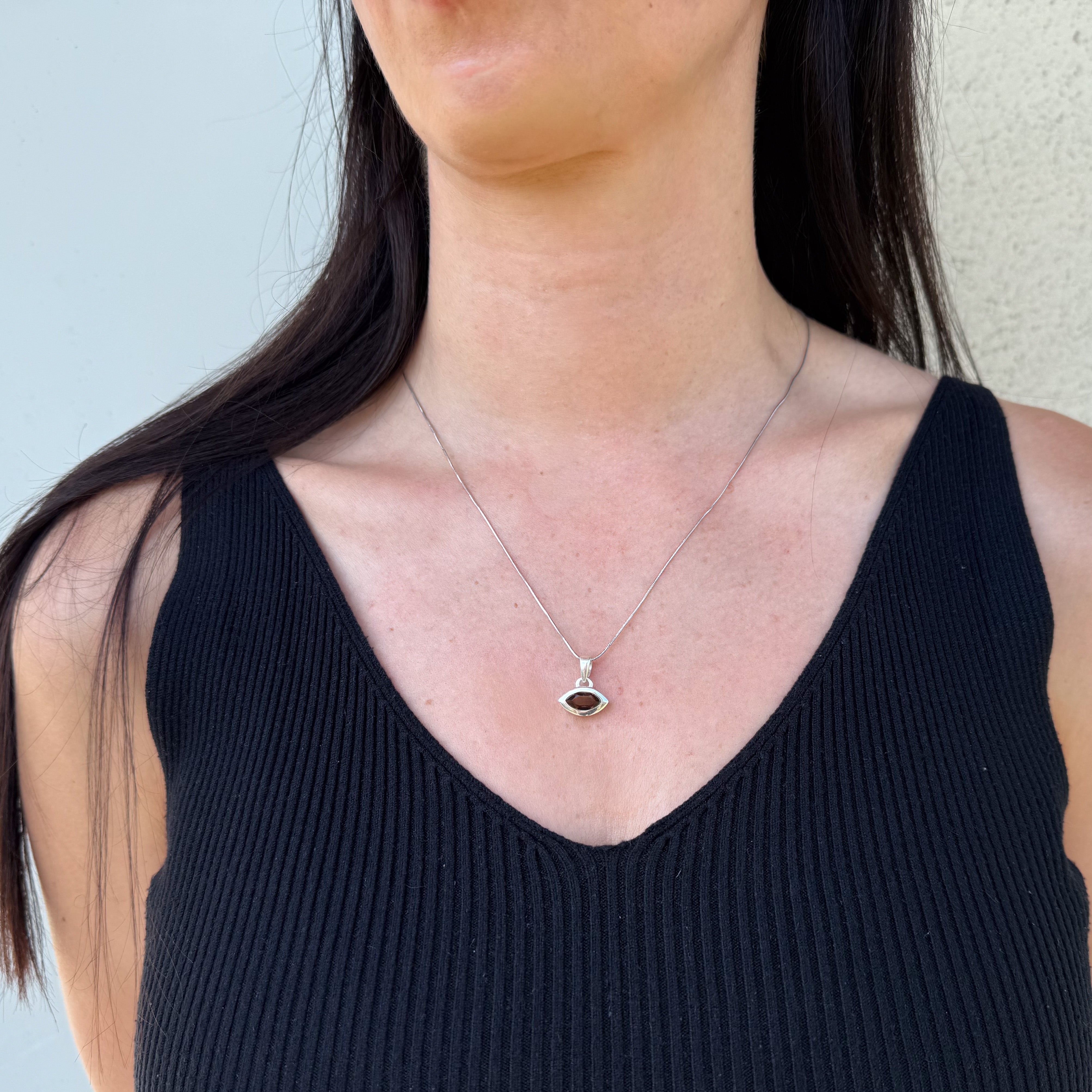 Auge Kette Silber mit Rauchquarz | NOOE Berlin