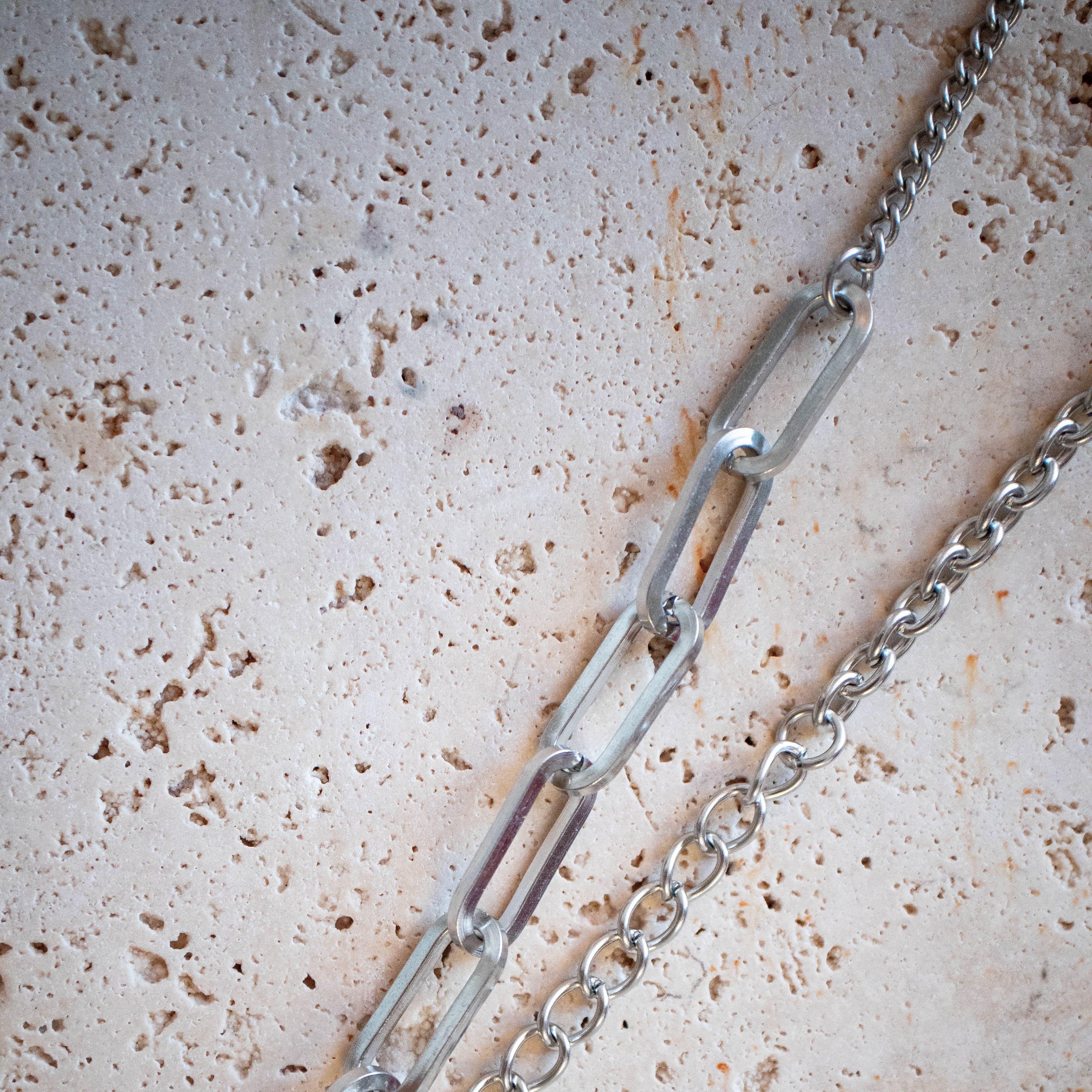 Edelstahl Statement Kette mit Begkristall Anhänger - Nooe UG