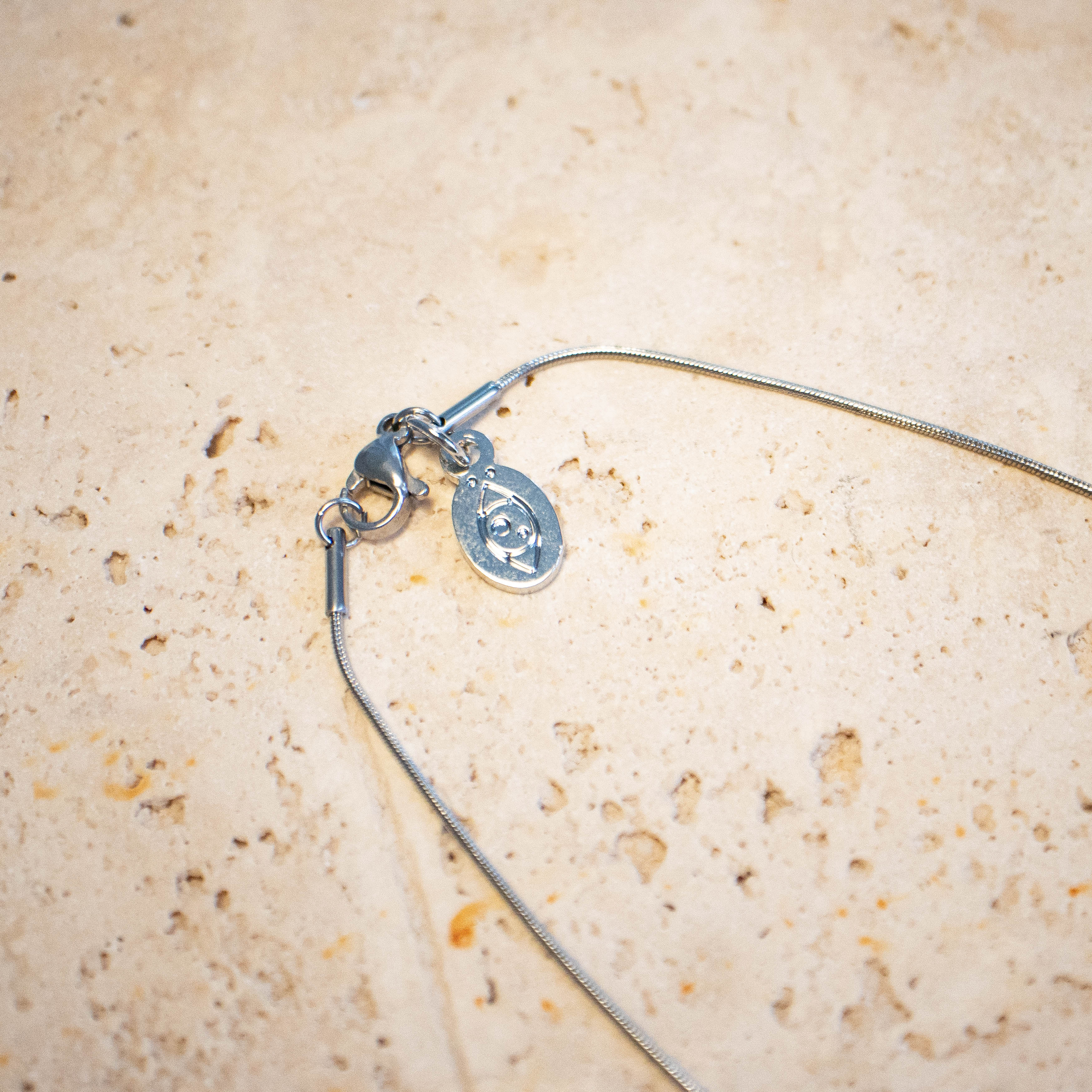 ++ Edelstahlkette mit Anhängern und Barokperle silber - Nooe UG