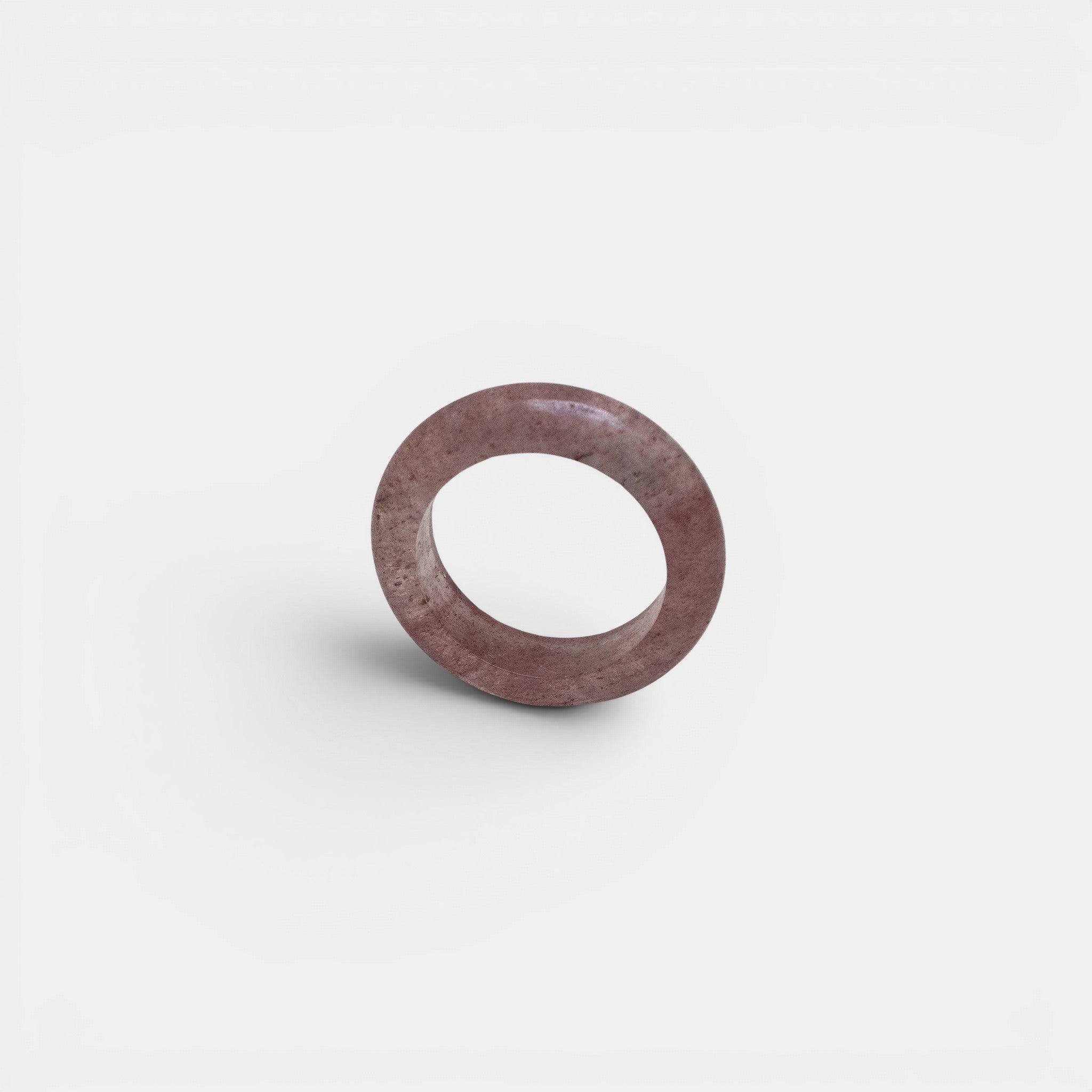 Erdbeerquarz Ring – Ganz aus Stein | NOOE Berlin