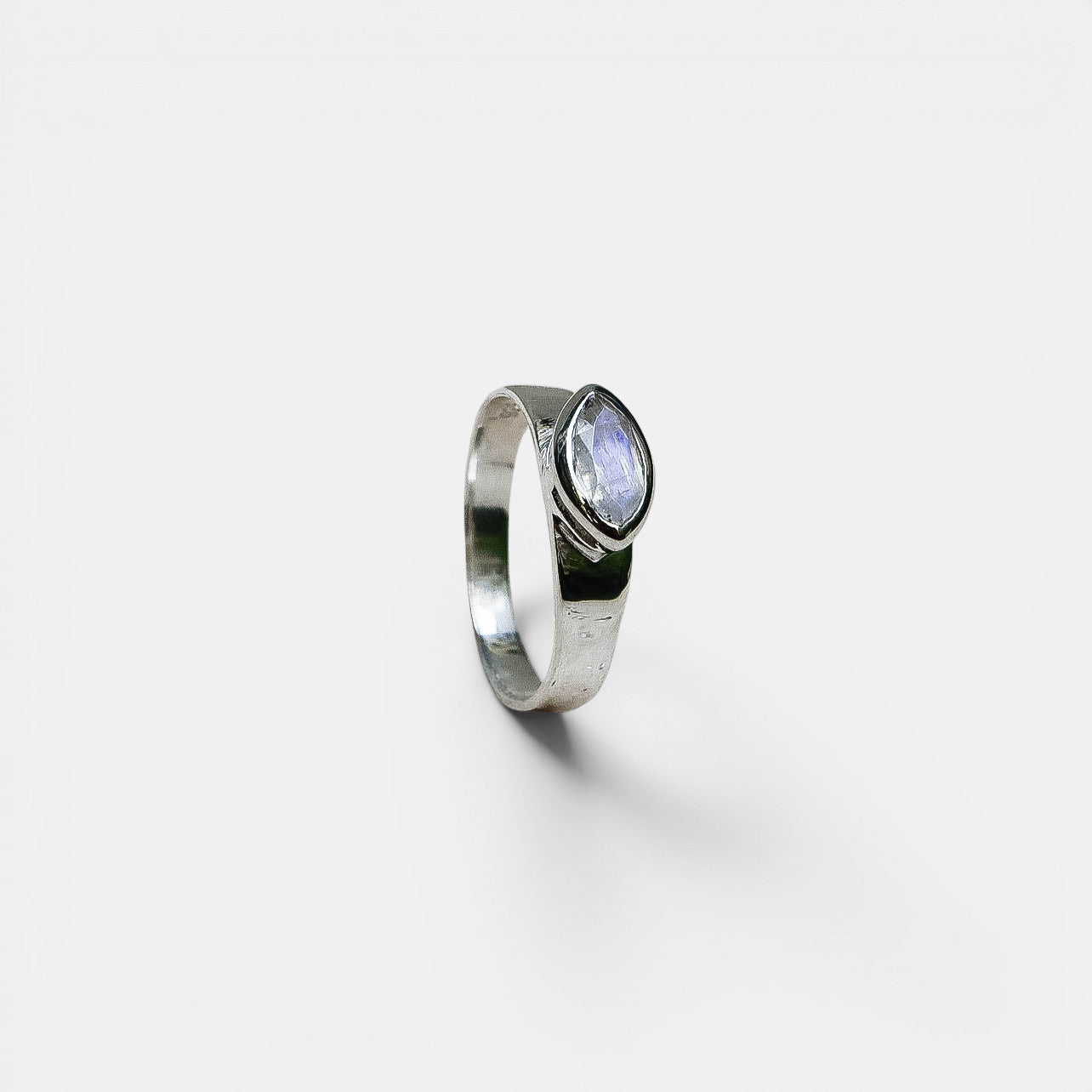 Mondstein Auge Ring Silber | NOOE Berlin
