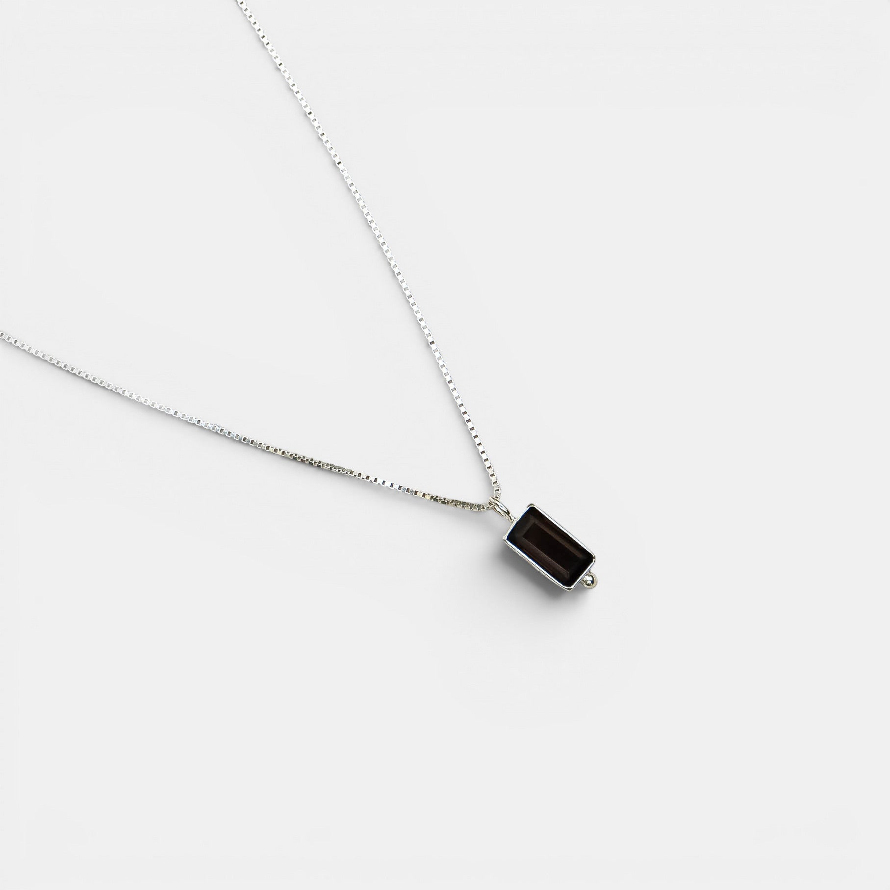 Bali Rauchquarz Kette – Rechteckiger Anhänger, 925 Sterling Silber | NOOE Berlin