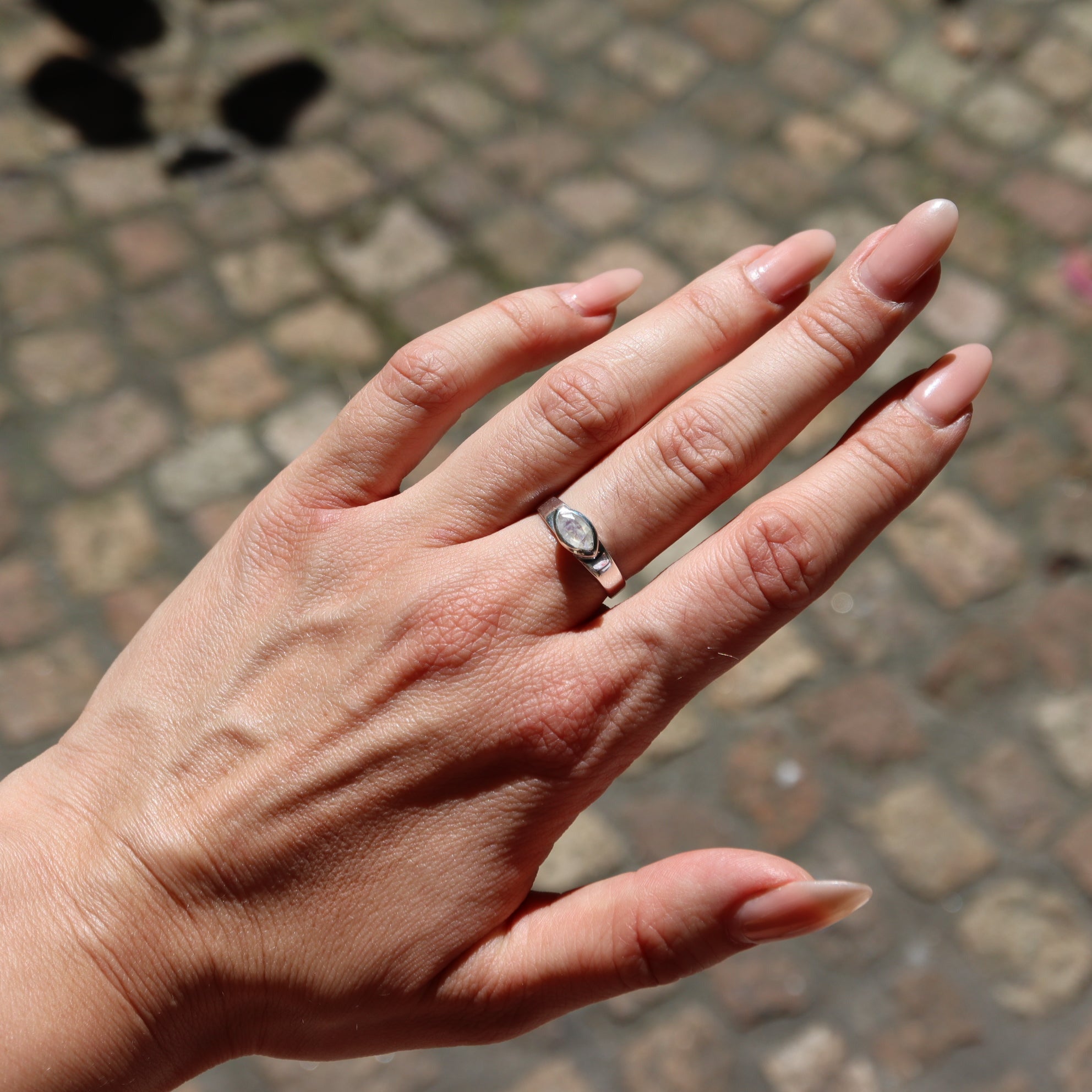 Mondstein Auge Ring Silber | NOOE Berlin