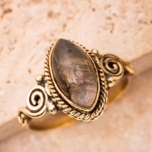 Labradorite ring Art Nouveau eye gold