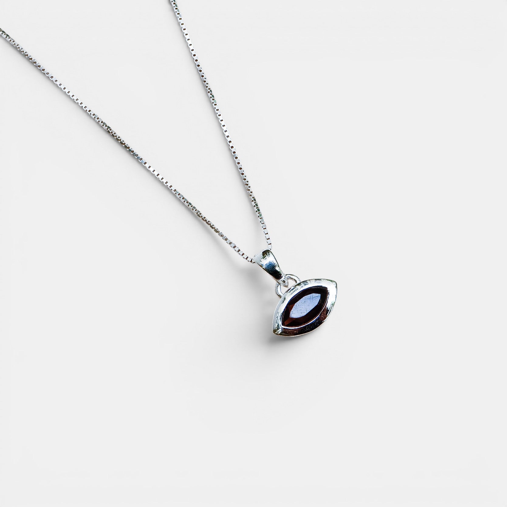 Auge Kette Silber mit Rauchquarz | NOOE Berlin