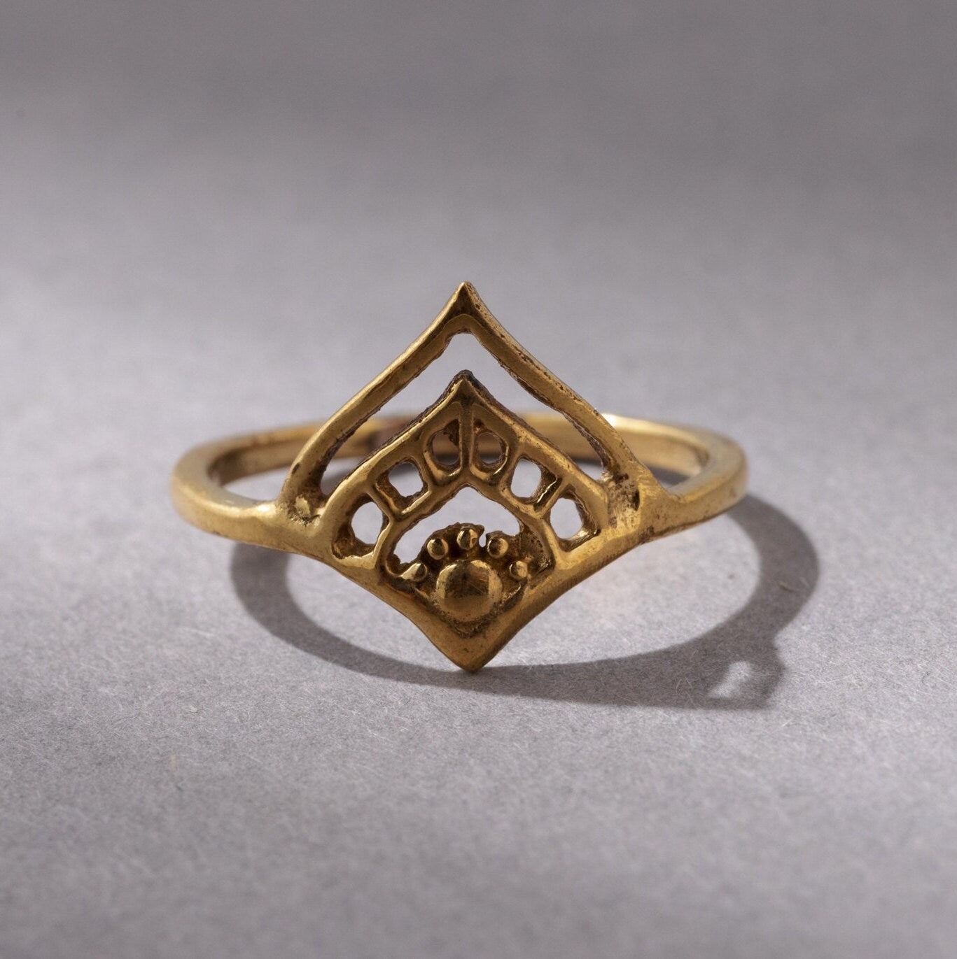 Kronen Boho Ring gold filigran minimalistisch handgemacht