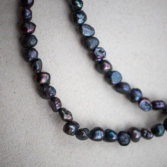Perlenkette schwarze blaue Perle Süßwasserperle gold oder silber handgemacht