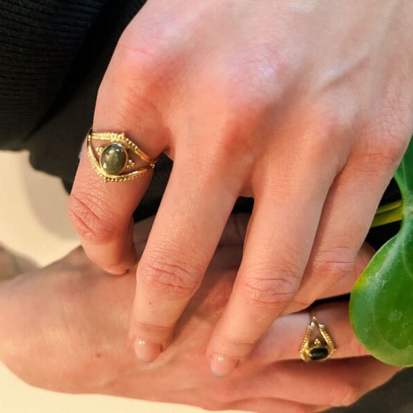 Boho Ring Auge mit Labradorit verspielt gold handgemacht