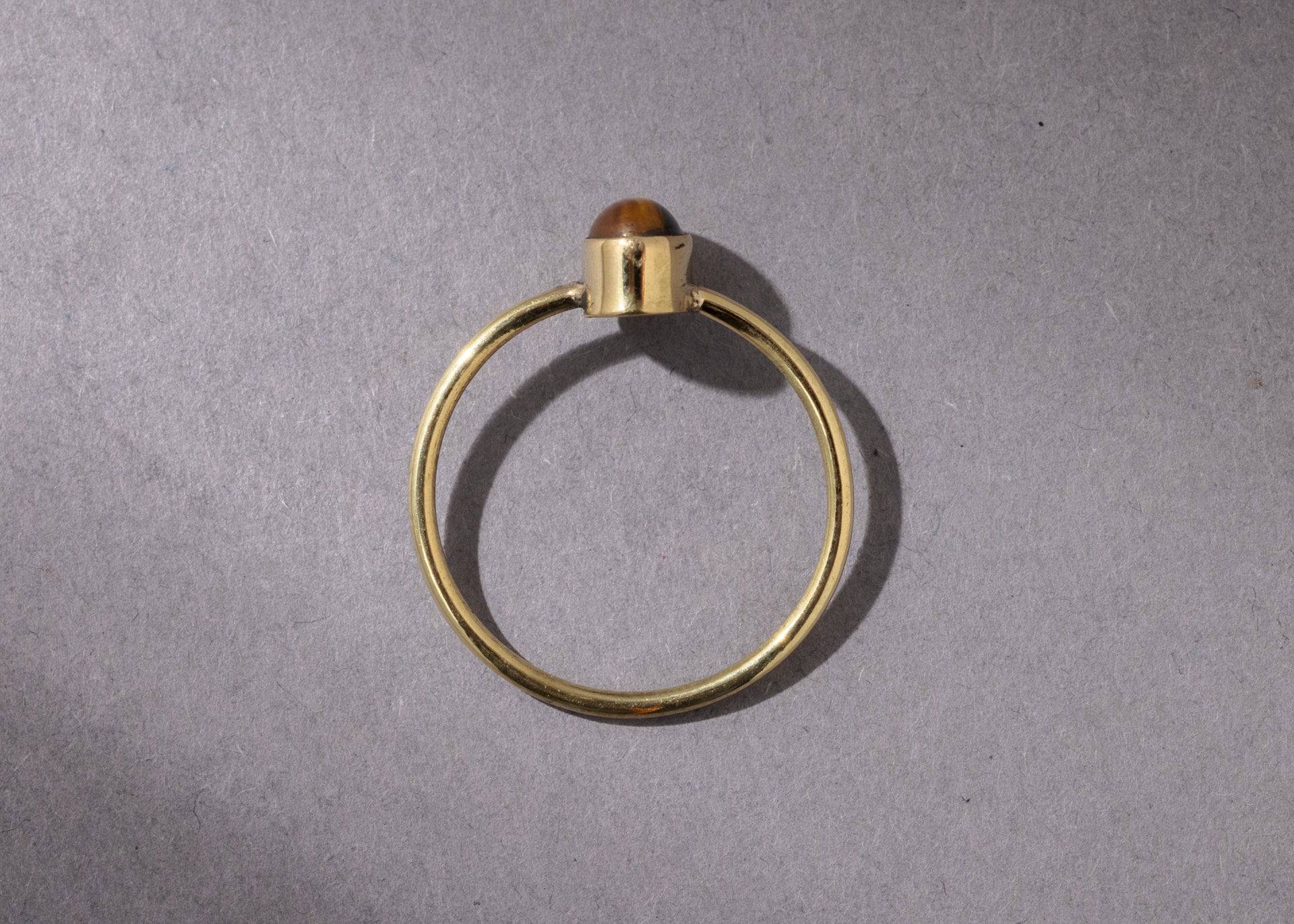 Feiner Tigerauge Ring mit ovalem Stein handgemacht - NooeBerlin
