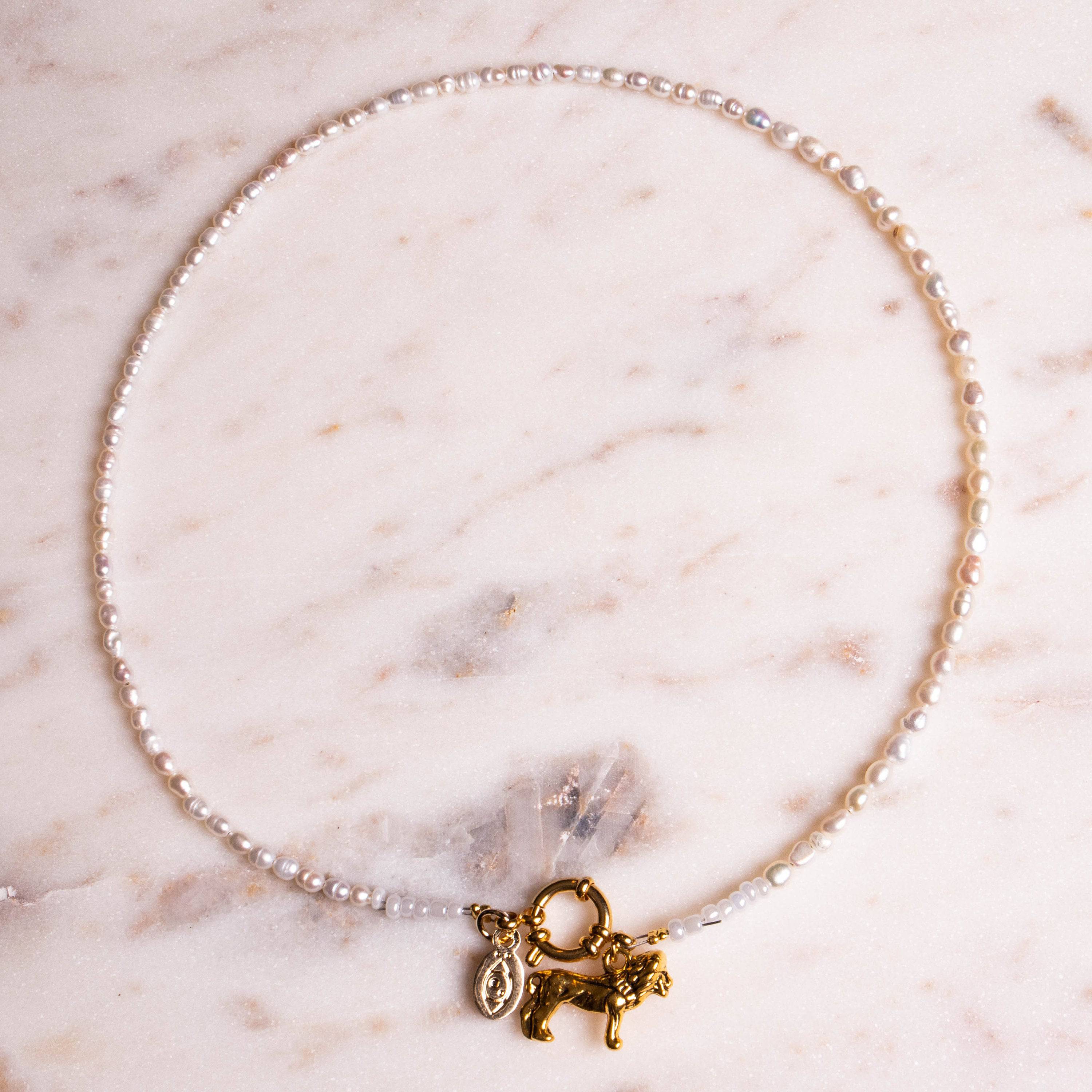 Perlenkette mit Tiger Kette Süßwasserperlen vergoldet - NooeBerlin