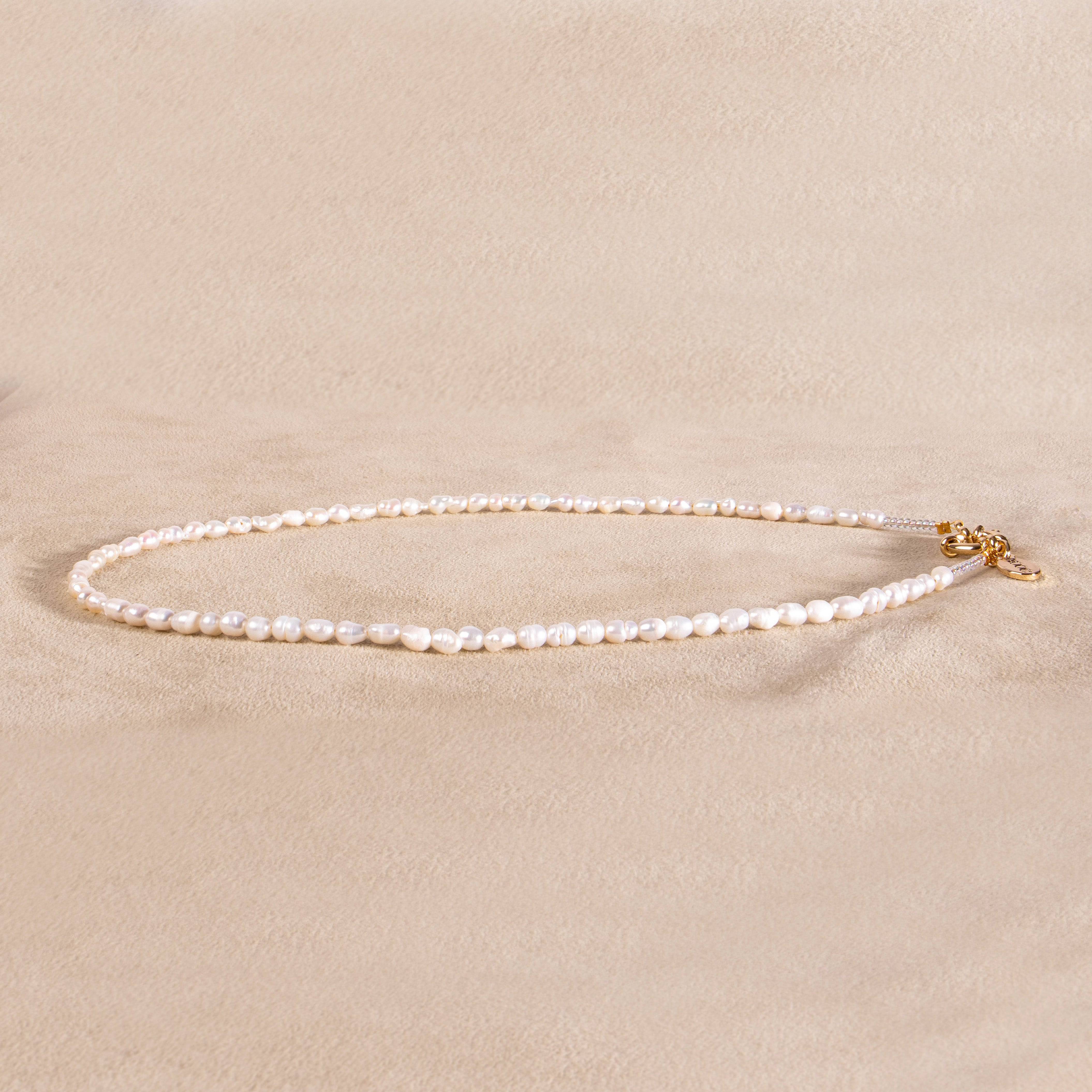 Perlenkette mit Rocailles choker gold handgemacht - NooeBerlin