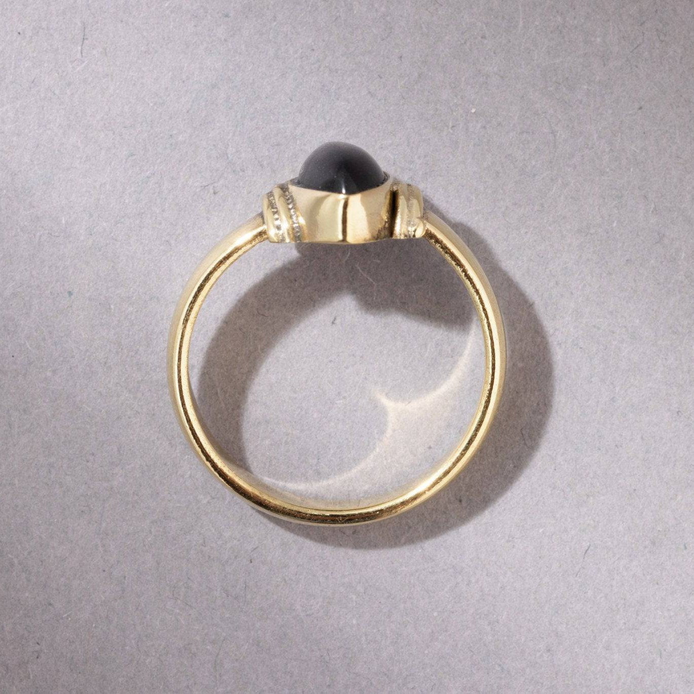 Onyx Ring mit ovalem Stein handgemacht - NooeBerlin