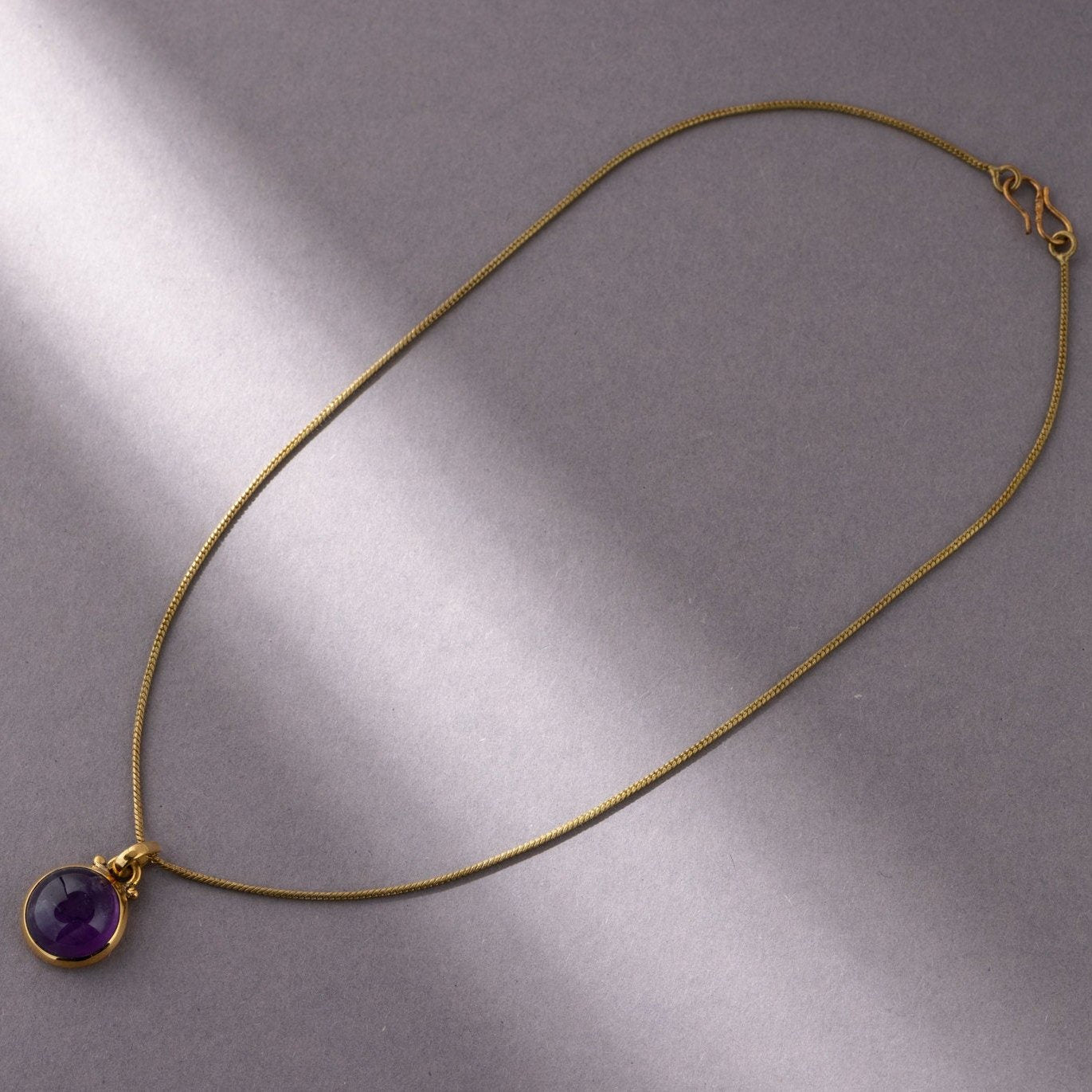 Runde Amethyst Kette aus Messing handgemacht