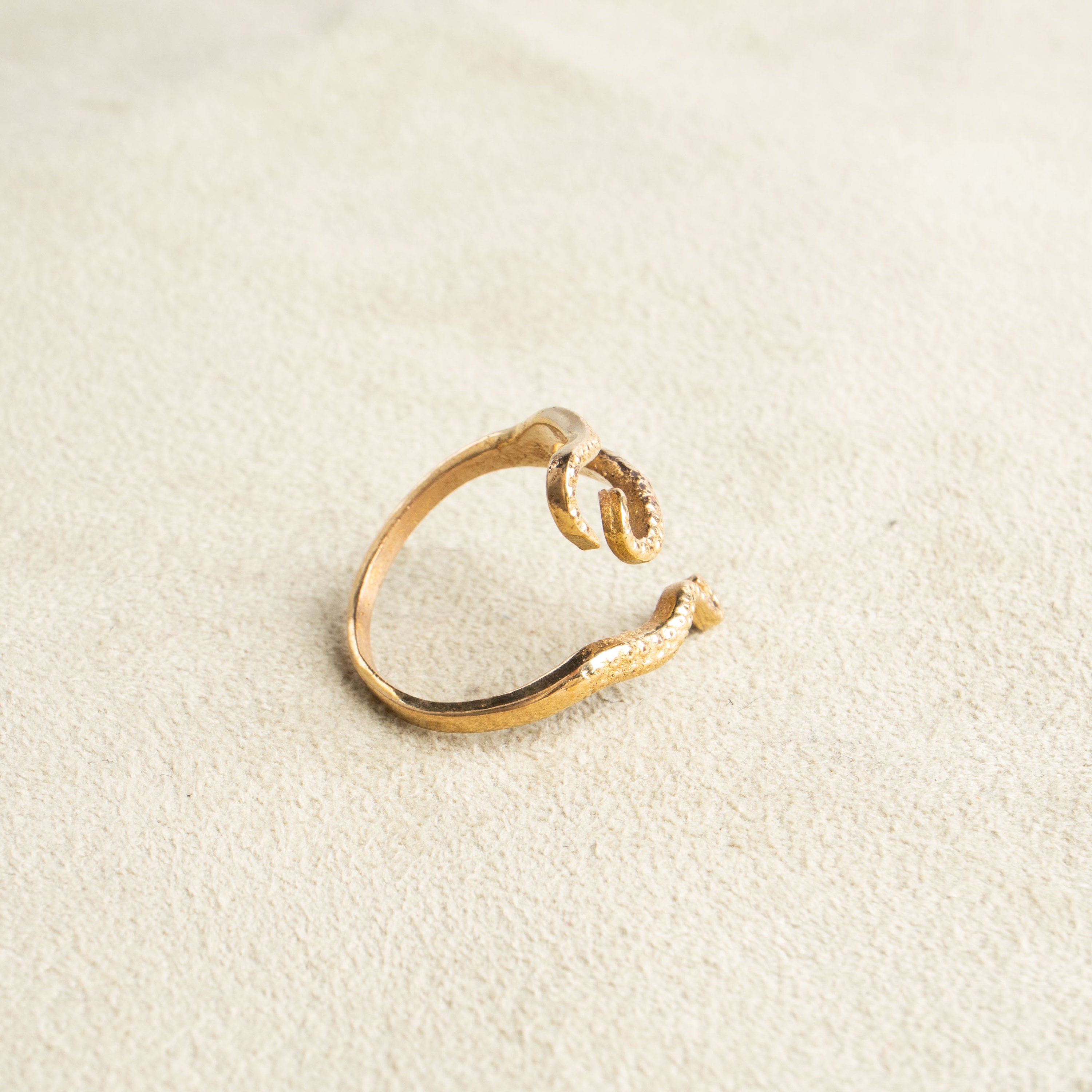 Krakenarm Tentakel Oktopus Ring gold handgemacht