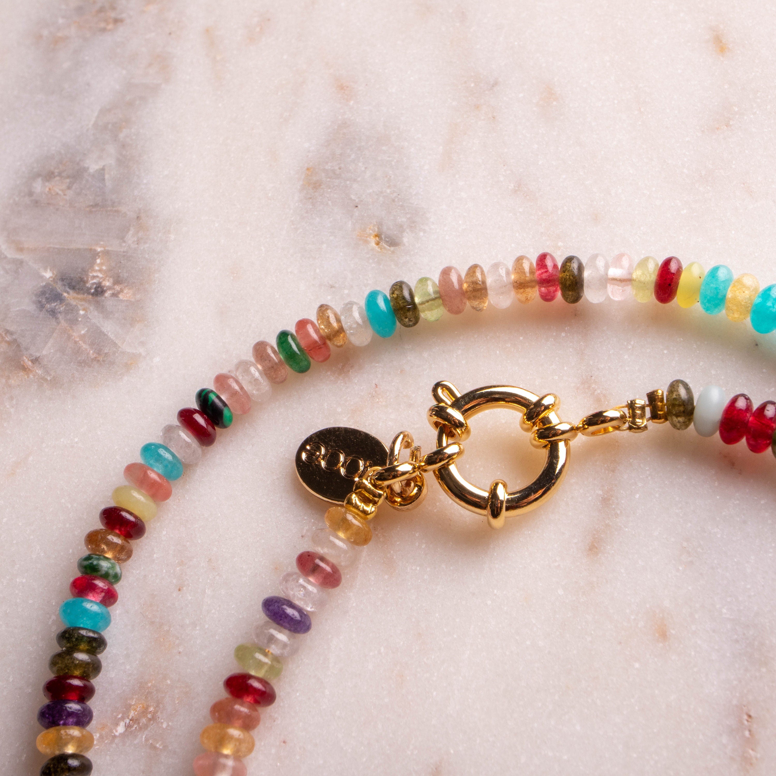 18.11. Perlenkette bunt Regenbogen runde Edelsteine vergoldet handgemacht